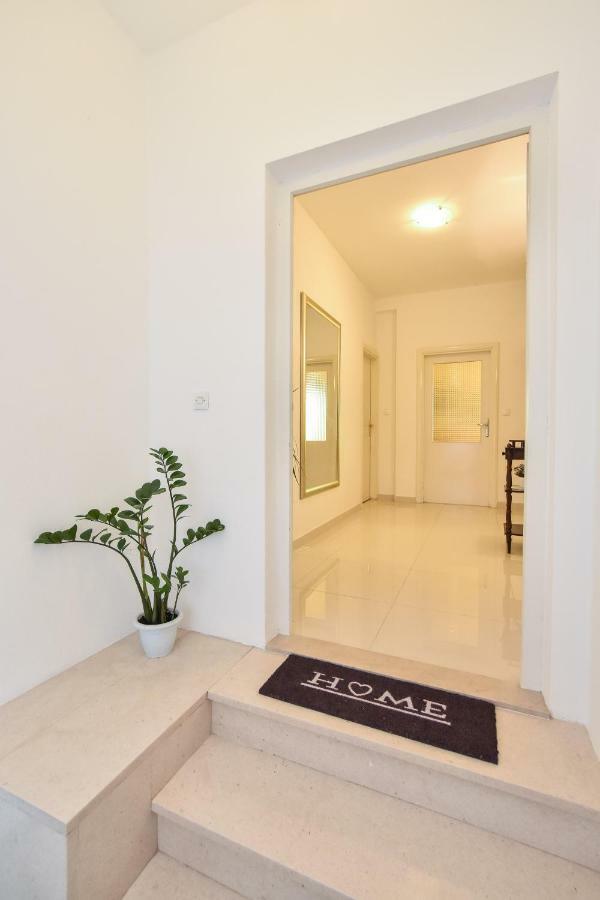 Apartment Bezic Kaštela Buitenkant foto